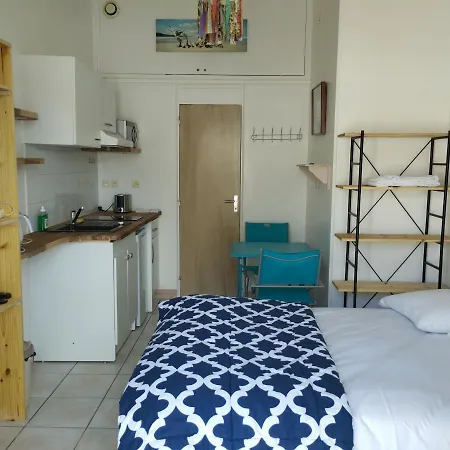 Nyaraló Le Clos Des Pins *