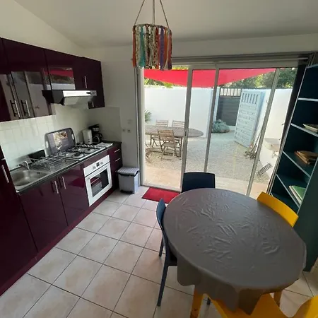 Le Clos Des Pins 度假居 里维多瓦海滩