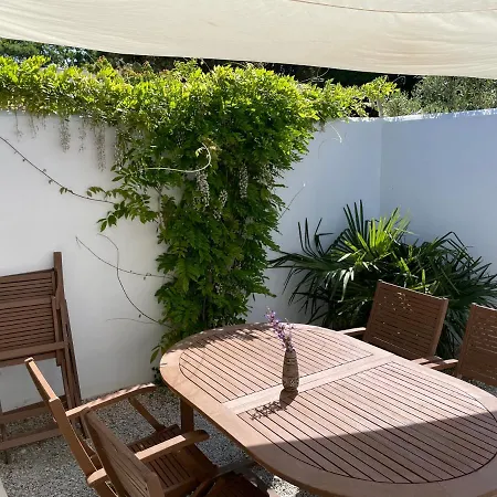 Le Clos Des Pins Сasa de vacaciones Rivedoux-Plage