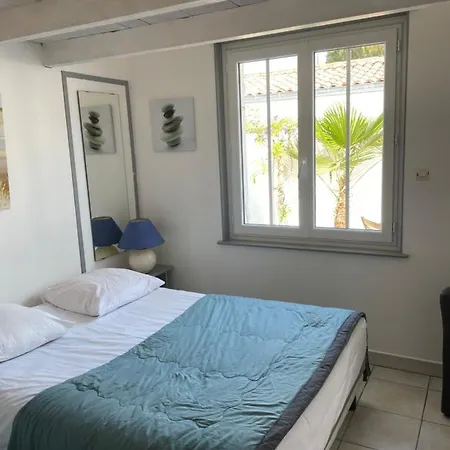 Le Clos Des Pins Holiday home