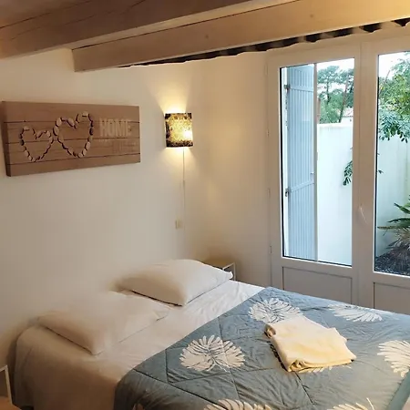 Le Clos Des Pins * 里维多瓦海滩