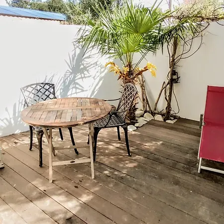 Le Clos Des Pins Сasa de vacaciones *