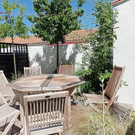 Le Clos Des Pins Сasa de vacaciones