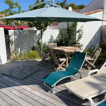 Le Clos Des Pins 度假居 *